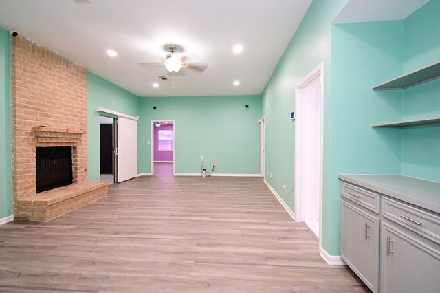 8615 Belle Park Drive, Houston, TX 77099