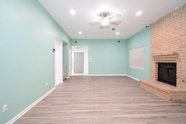 8615 Belle Park Drive, Houston, TX 77099