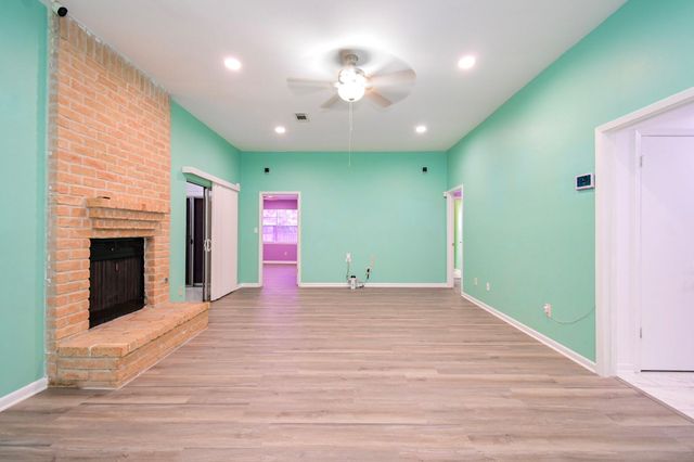 8615 Belle Park Drive, Houston, TX 77099