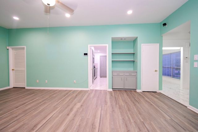 8615 Belle Park Drive, Houston, TX 77099