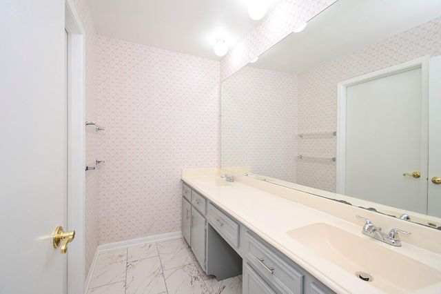8615 Belle Park Drive, Houston, TX 77099