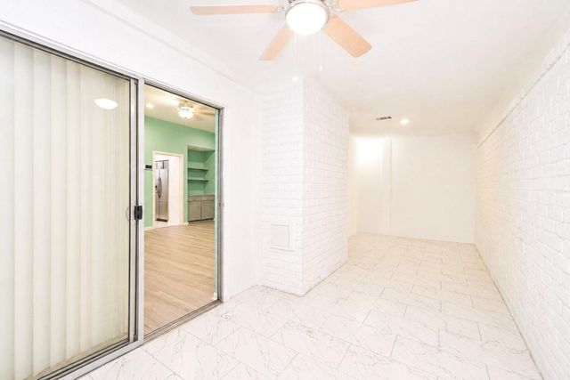 8615 Belle Park Drive, Houston, TX 77099