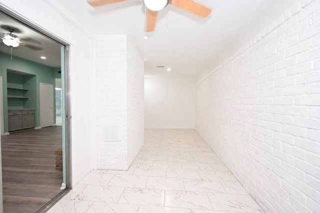 8615 Belle Park Drive, Houston, TX 77099