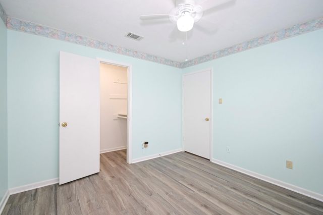 8615 Belle Park Drive, Houston, TX 77099