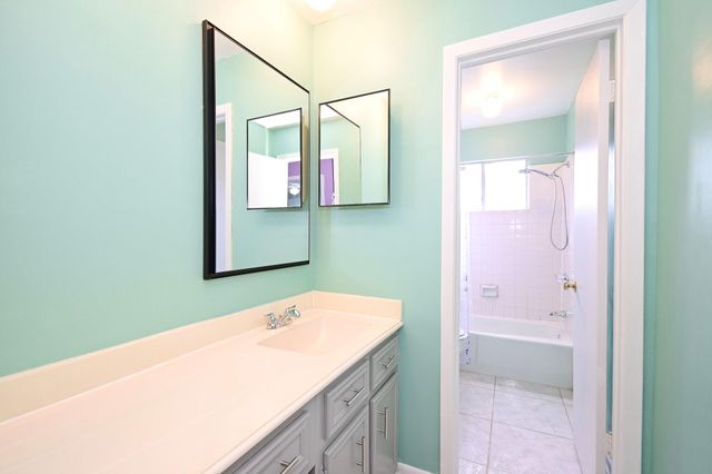 8615 Belle Park Drive, Houston, TX 77099