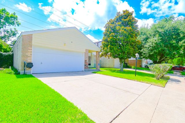 8615 Belle Park Drive, Houston, TX 77099
