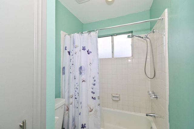 8615 Belle Park Drive, Houston, TX 77099