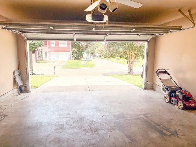 8615 Belle Park Drive, Houston, TX 77099