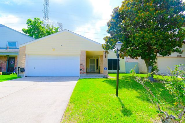 8615 Belle Park Drive, Houston, TX 77099