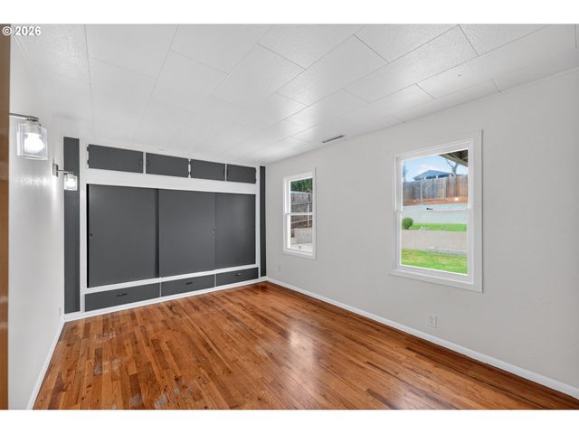 262 Nw CECIL Ave, Roseburg, OR 97470