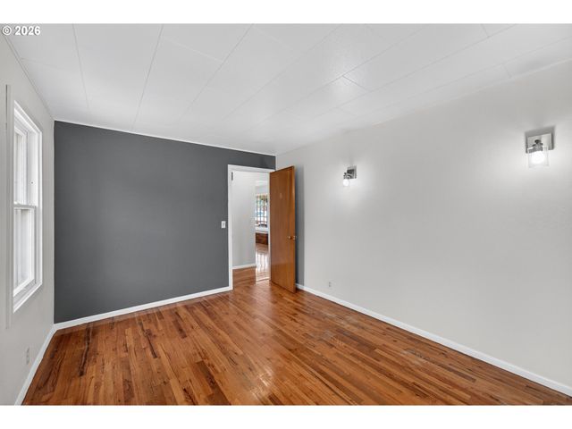 262 Nw CECIL Ave, Roseburg, OR 97470