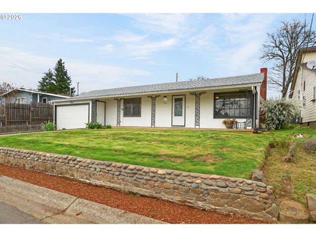 262 Nw CECIL Ave, Roseburg, OR 97470