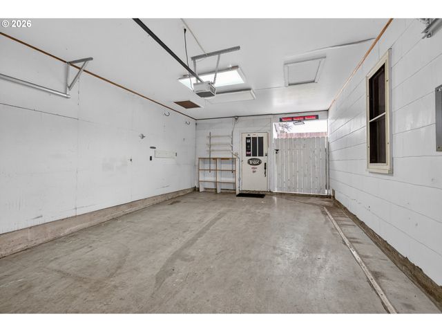 262 Nw CECIL Ave, Roseburg, OR 97470