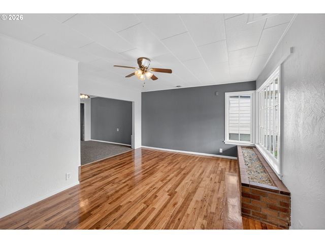 262 Nw CECIL Ave, Roseburg, OR 97470