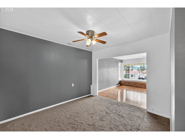 262 Nw CECIL Ave, Roseburg, OR 97470