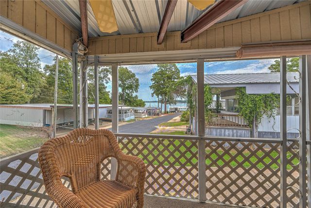 122 N Panuco Drive, Trinity, TX 75862