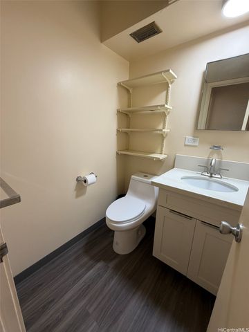 2440 Date Street 901, Honolulu, HI 96826
