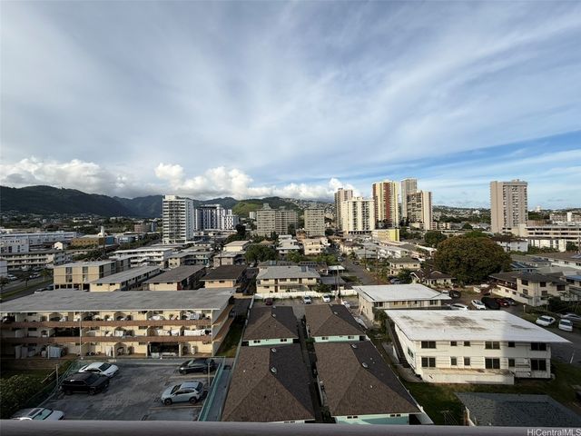 2440 Date Street 901, Honolulu, HI 96826