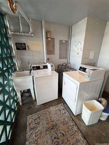 2440 Date Street 901, Honolulu, HI 96826