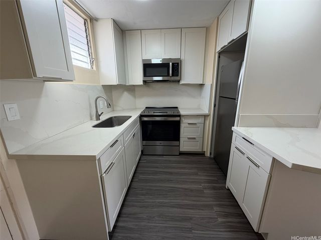 2440 Date Street 901, Honolulu, HI 96826