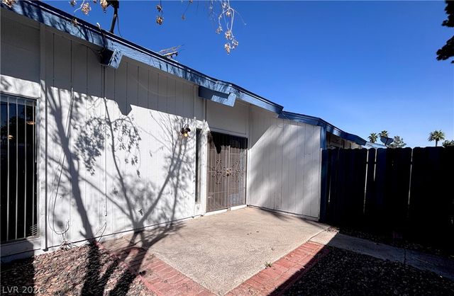 4034 Gold Coast Drive, Las Vegas, NV 89121