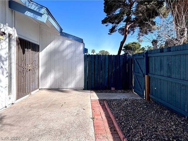 4034 Gold Coast Drive, Las Vegas, NV 89121