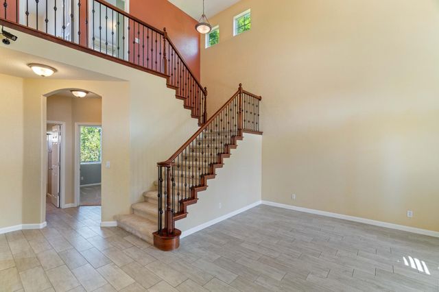 9331 Nestani Way, Elk Grove, CA 95758