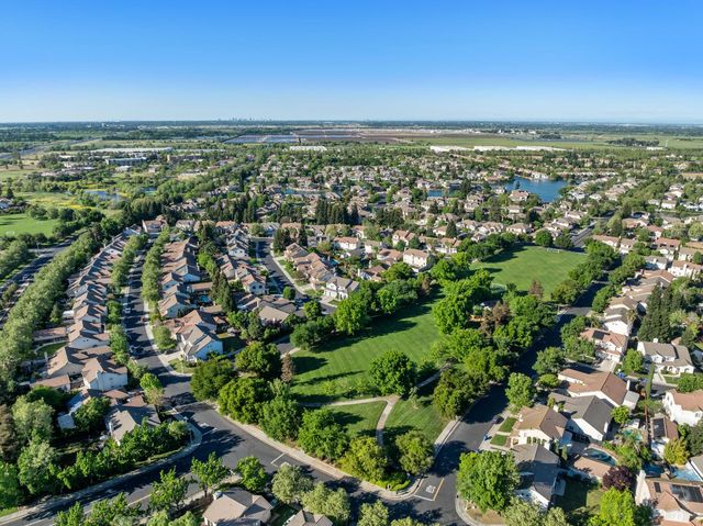 9331 Nestani Way, Elk Grove, CA 95758