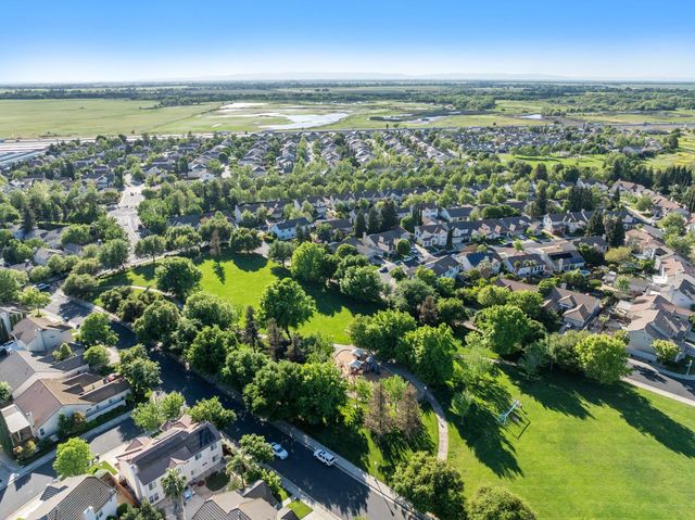 9331 Nestani Way, Elk Grove, CA 95758