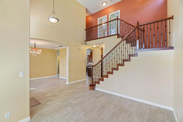 9331 Nestani Way, Elk Grove, CA 95758