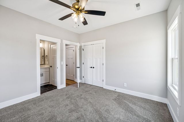 4088 Chicken Rd, Lebanon, TN 37090