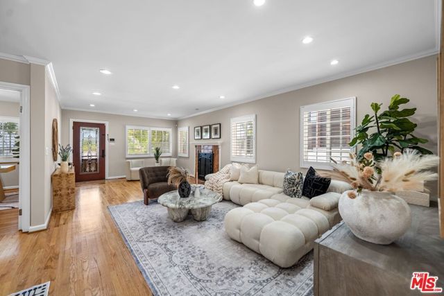 3317 Burritt Way, La Crescenta, CA 91214
