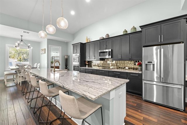 3211 MORAN ROAD, Tampa, FL 33618