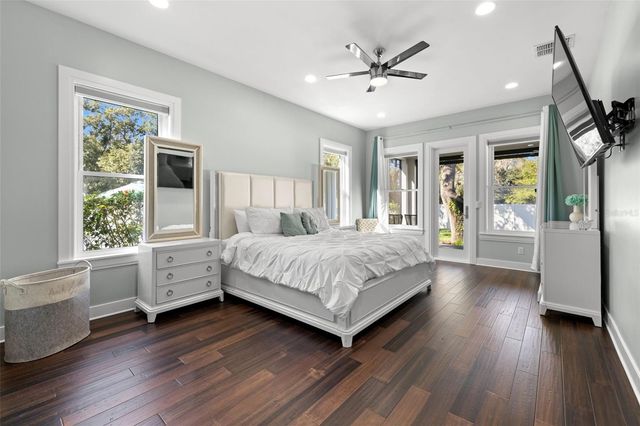 3211 MORAN ROAD, Tampa, FL 33618