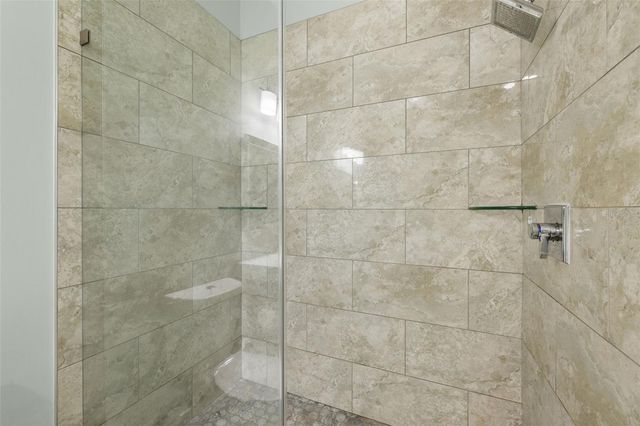 3211 MORAN ROAD, Tampa, FL 33618