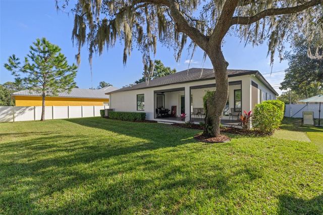 3211 MORAN ROAD, Tampa, FL 33618