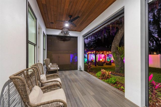 3211 MORAN ROAD, Tampa, FL 33618