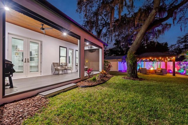 3211 MORAN ROAD, Tampa, FL 33618