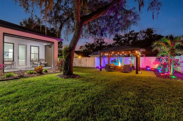 3211 MORAN ROAD, Tampa, FL 33618