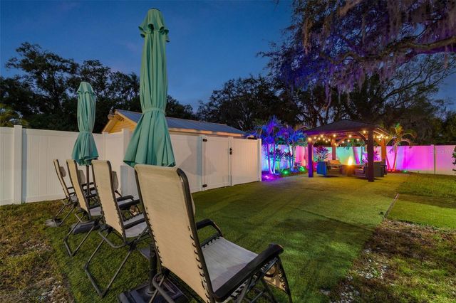 3211 MORAN ROAD, Tampa, FL 33618