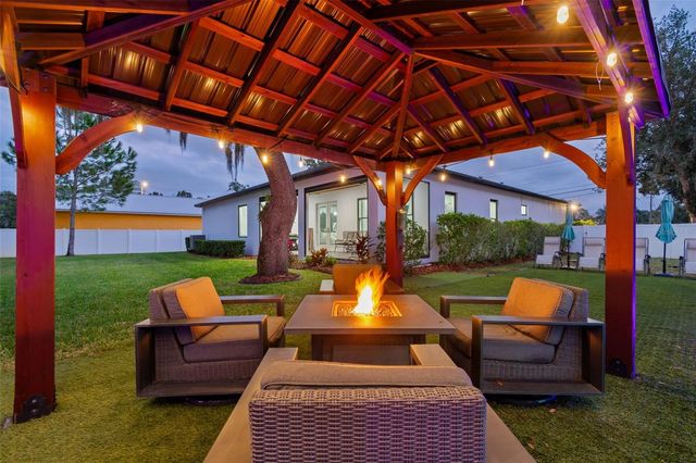 3211 MORAN ROAD, Tampa, FL 33618