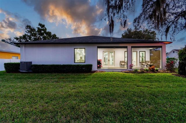 3211 MORAN ROAD, Tampa, FL 33618