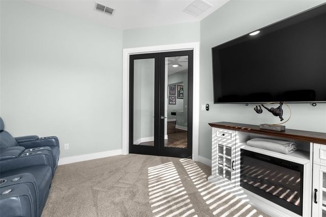 3211 MORAN ROAD, Tampa, FL 33618