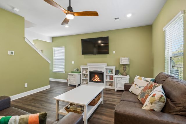 4961 Leesa Ann Ln, Hermitage, TN 37076