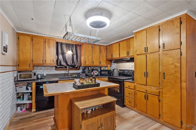 67 Cherry Street, Schroeppel, NY 13135