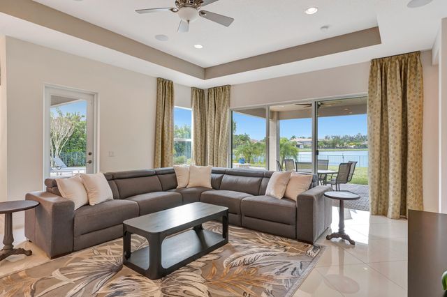 7787 Arbor Crest Way, West Palm Beach, FL 33412