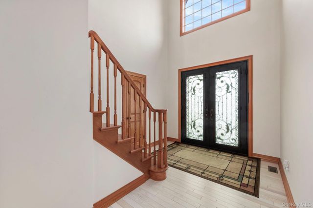 1260 Warwick Street, Uniondale, NY 11553