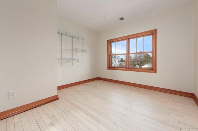 1260 Warwick Street, Uniondale, NY 11553