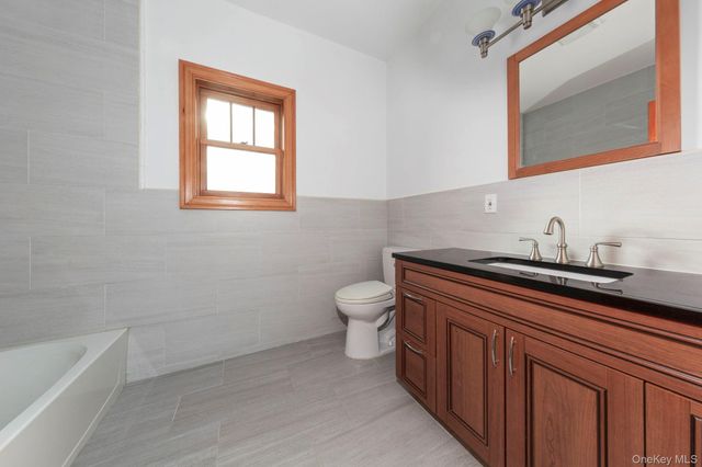 1260 Warwick Street, Uniondale, NY 11553