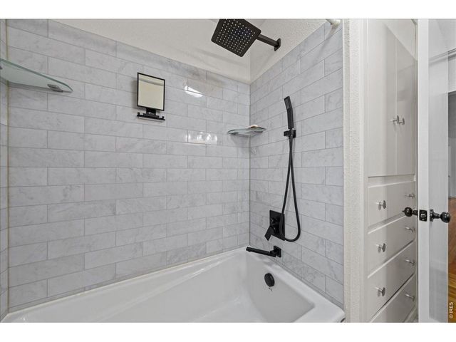 605 6th St, Windsor, CO 80550